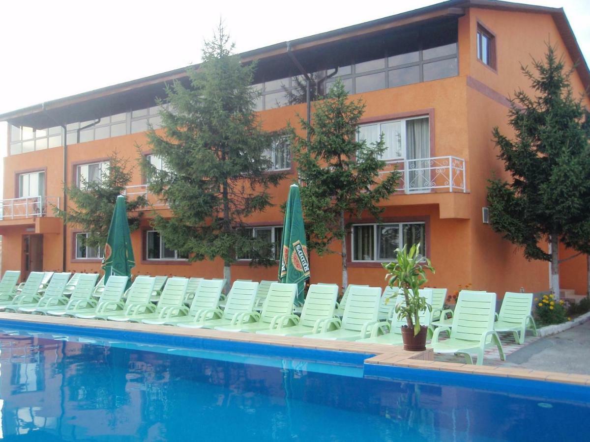 Pensiunea Paradis Vrancean Cotesti (Vrancea) Exterior photo